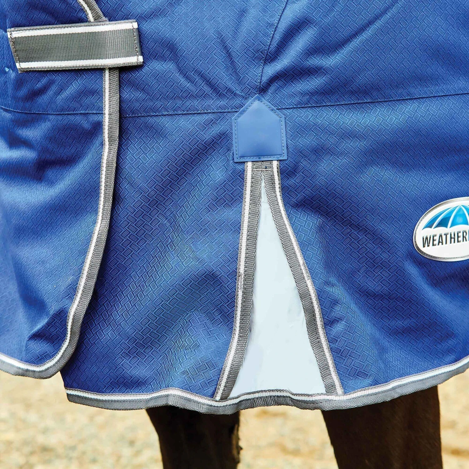 Weatherbeeta Comfitec Premier Free II Medium Lite Detachable Neck Horse Rug (Dark 4 Weatherbeeta Comfitec Premier Free II Medium Lite Detachable Neck Horse Rug (Dark - Image 4