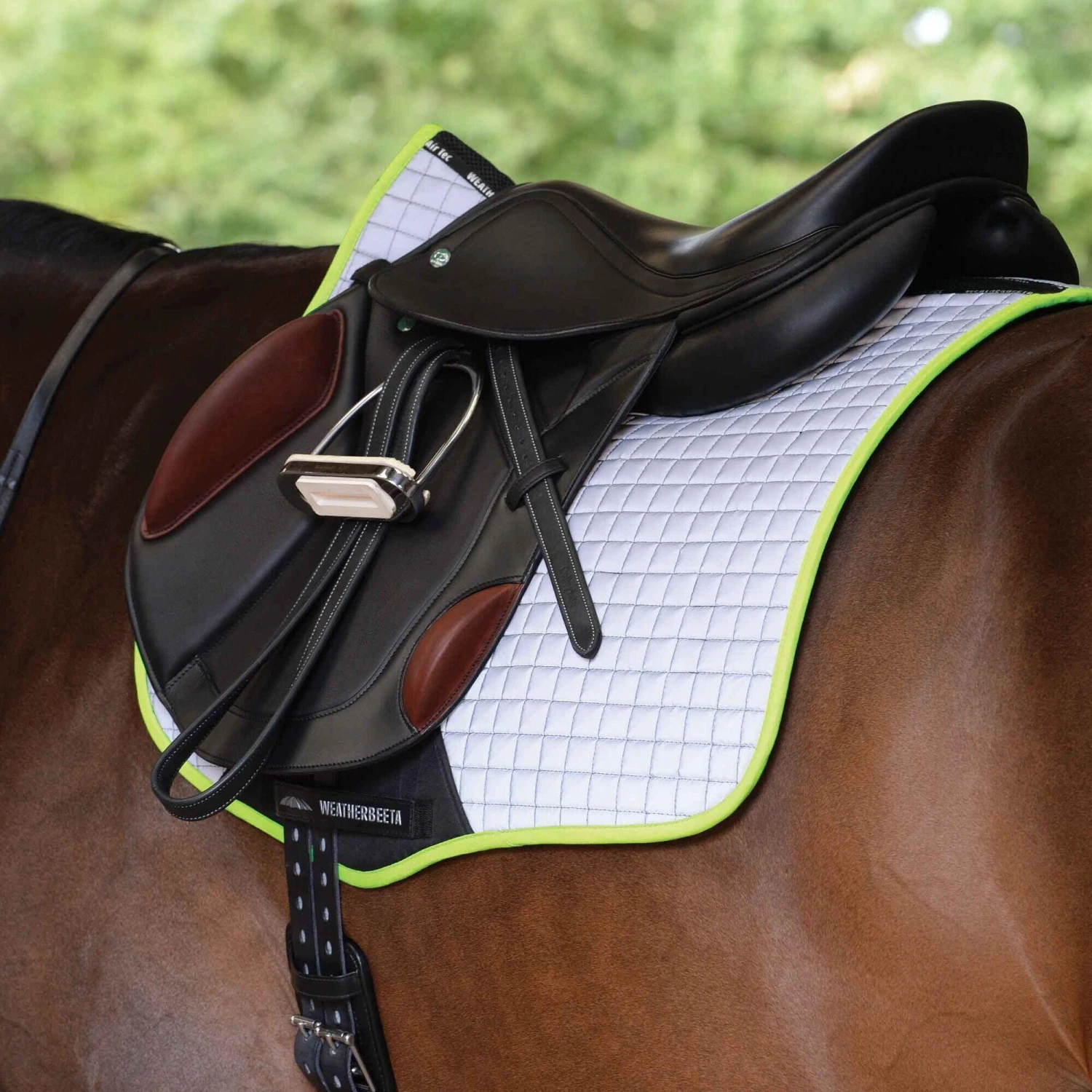 Weatherbeeta Prime Reflective Horse Saddlepad (Silver/Yellow) 2 Weatherbeeta Prime Reflective Horse Saddlepad (Silver/Yellow) - Image 2
