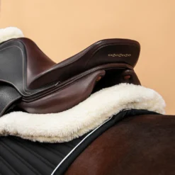 Synthetic Sheepskin Saddle Pad 900 -Equestrian Supplies Store k749c40939b40c1f3e52319ca3c33cfeb